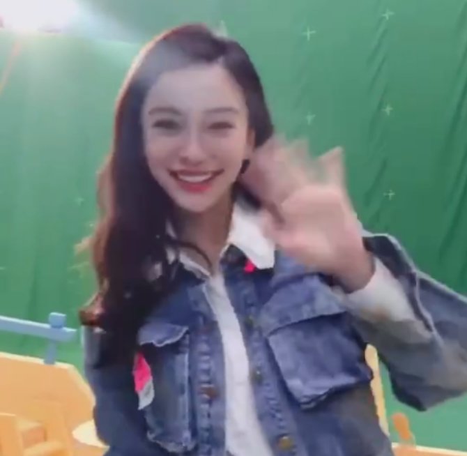 《跑男9》刚官宣不久，杨颖就现身直播间，谁知生图状态成为亮点