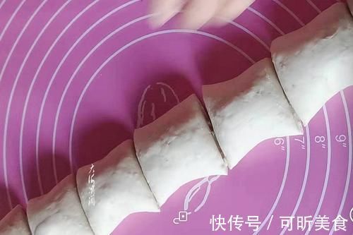 蒸馒头时,有人放酵母放白糖,其实“它”才是让馒头变松软的秘诀