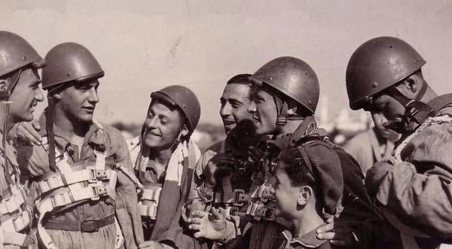 该国|二战哪国伙食最好？英军飞行员被该国俘虏后，吃战俘饭时竟把自己吃哭了