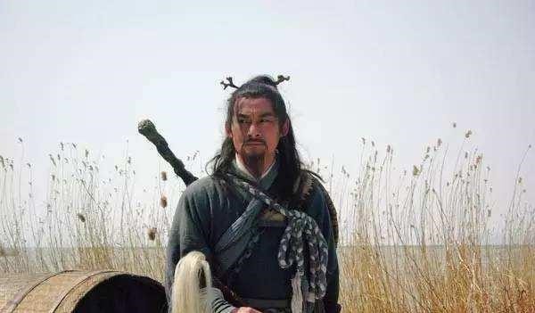 情节|《水浒传》你看不懂的情节,宋江晁盖明争暗斗,为兄弟为私心