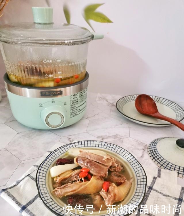 养生锅|一鸽胜九鸡,天冷多喝鸽子汤,这样炖汤鲜美味无腥味,营养滋补