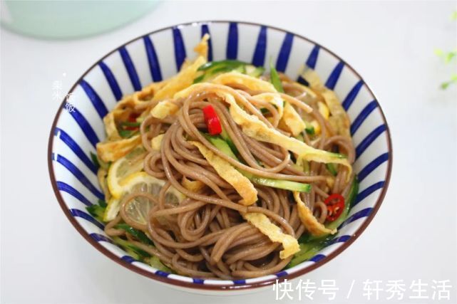 面条|七月天热,做饭就做简单的,一煮一拌特清爽,午餐晚餐都合适