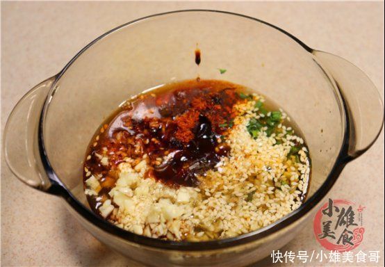 陈醋|煮面条最忌开水下锅，面馆老师傅教我技巧，简单3步，劲道又弹牙