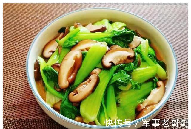 蓝莓|寒冬腊月记得给孩子吃8种食材,价格不高,营养丰富,增强免疫力