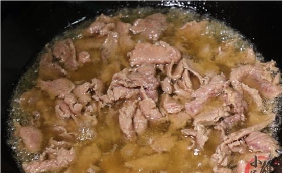 牛肉不管怎么做,千万不放盐和料酒腌,教你一招,牛肉嫩滑不柴
