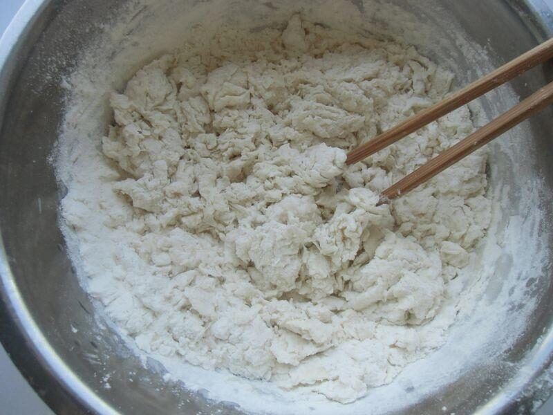 剩米饭和剩饺子馅不要发愁了,教你一招,美味早餐就有了