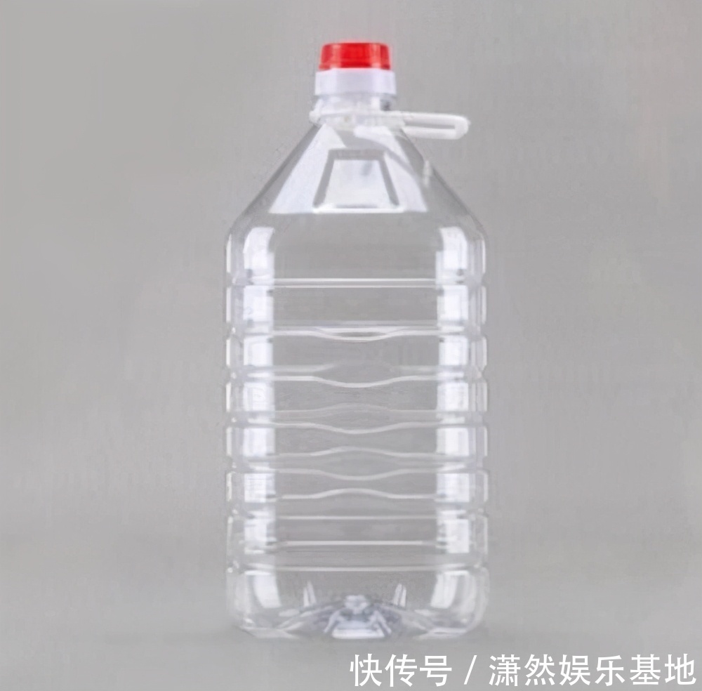 矿泉水瓶|养花不一定要精美的花盆,这几种东西剪一剪,养花创意十足