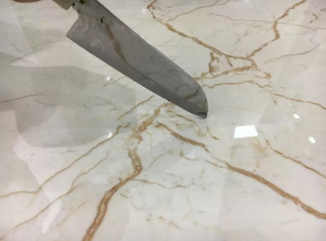 地板砖渗色处理妙招,地板砖划痕如何处理,地板砖划痕修复步骤