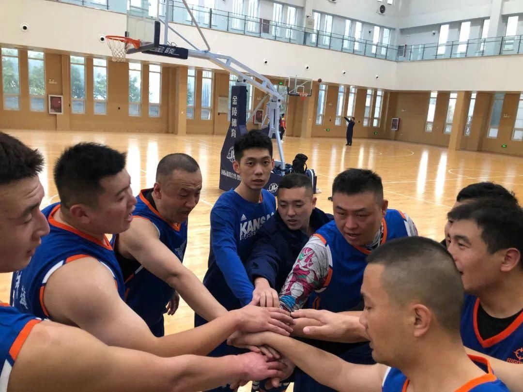  朋友|小编带你了解蓝朋友的在线表情！！