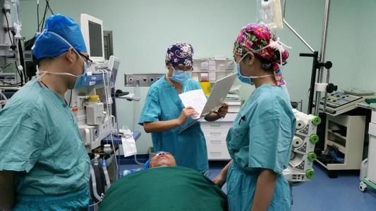 记号|偷偷给病人肚皮上画了一个圈，避免了外科医生被大佬骂惨