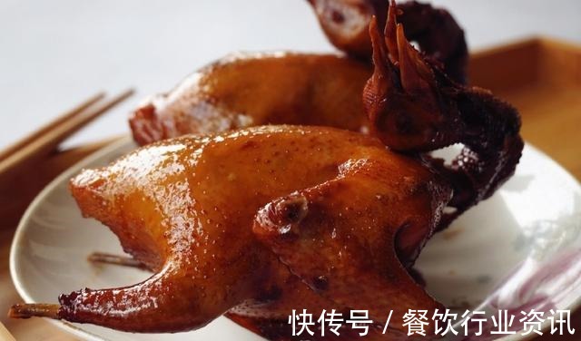 秘制|大厨用秘制配方做广式豉油鸽,皮香肉嫩超好吃