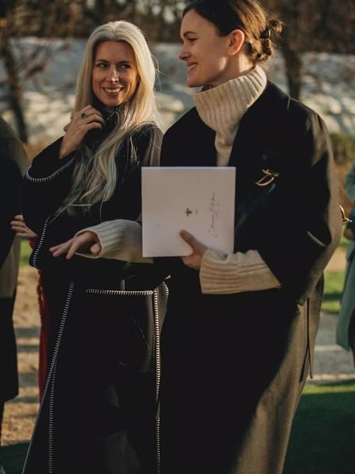 显瘦|大衣配毛衣,显瘦又高级