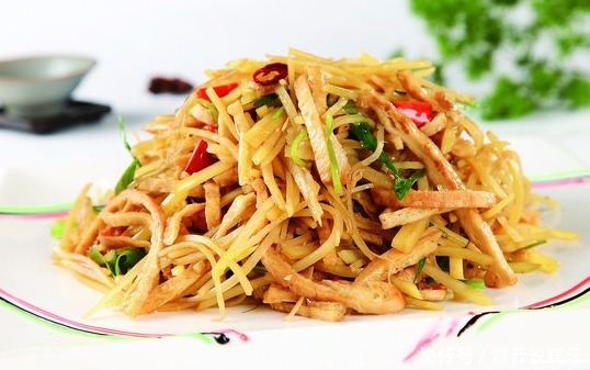 它和土豆的完美結(jié)合,排毒清垃圾,臉色更紅潤,勝過補(bǔ)藥!