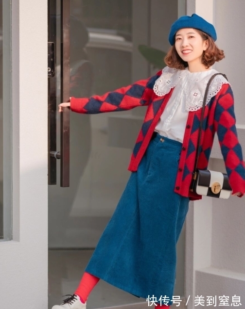 牛仔 今年火了一种穿法叫“毛衣+半身裙”,甜美温柔有格调,谁穿谁美