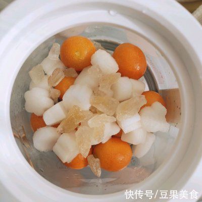 金桔雪梨汤，清肺润肺又解腻