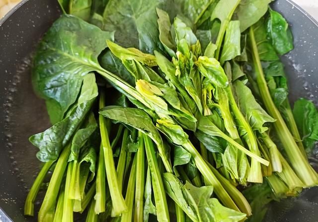 年夜饭必备的6道凉拌菜，清爽解腻，营养又美味，看着就很有食欲