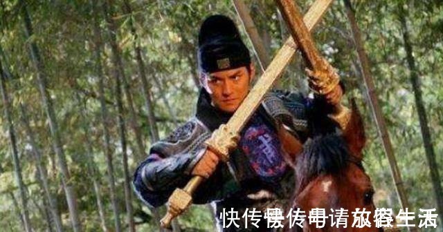 李密#隋唐演义中第一猛将,跟李元霸并列,会三大绝技,落陷阱中箭身亡!