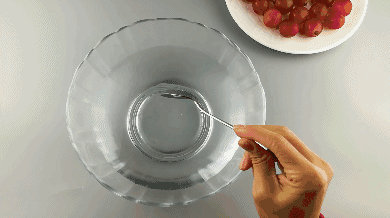 好吃|提子好吃皮难剥,别急,一个妙招轻松搞定~