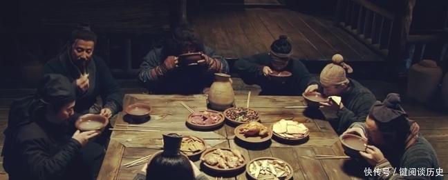 俗话说:父子不同席,叔侄不对饮,讲的是什么礼数,有什么禁忌?