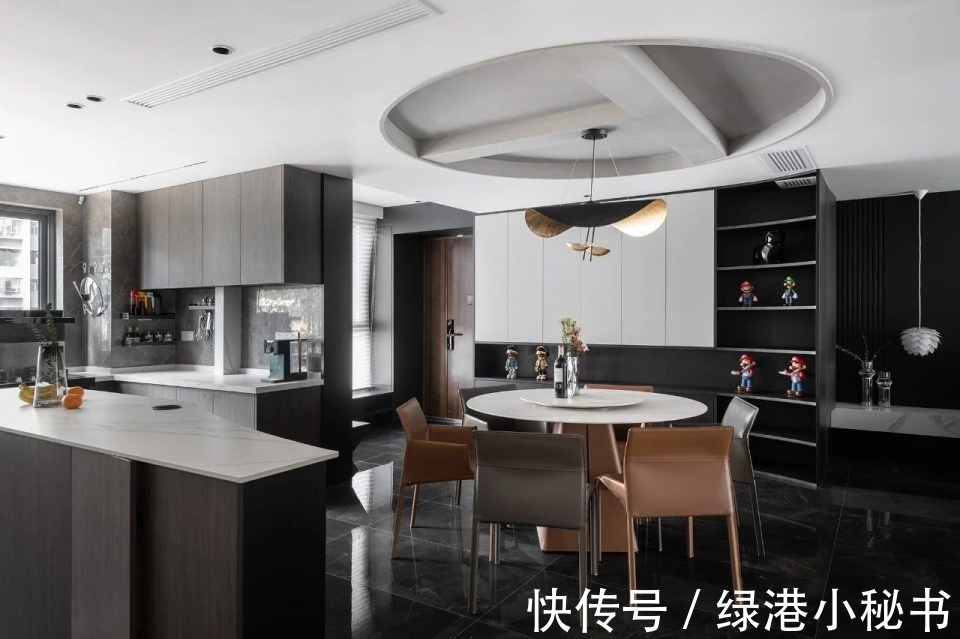 案例|装修案例欣赏:个性特征明显的现代风格设计,凌厉中带丝温柔!