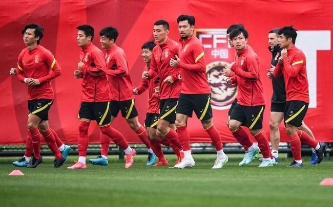 中国足球|国足要拿越南开刀了!内部会议明确抢三分,李铁的终极大考来了