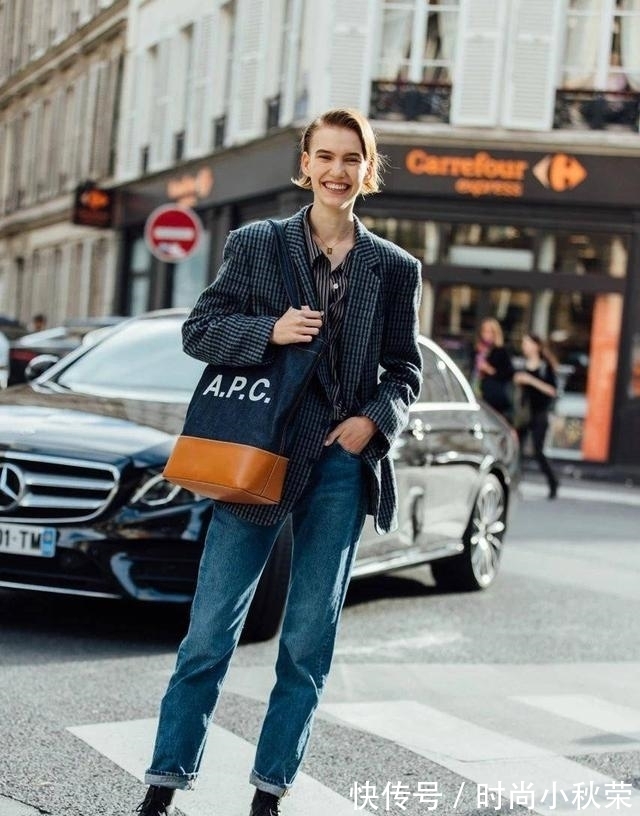 靴子 国庆出游不流行穿小白鞋了,今年流行这双“大夫鞋”,百搭又时髦