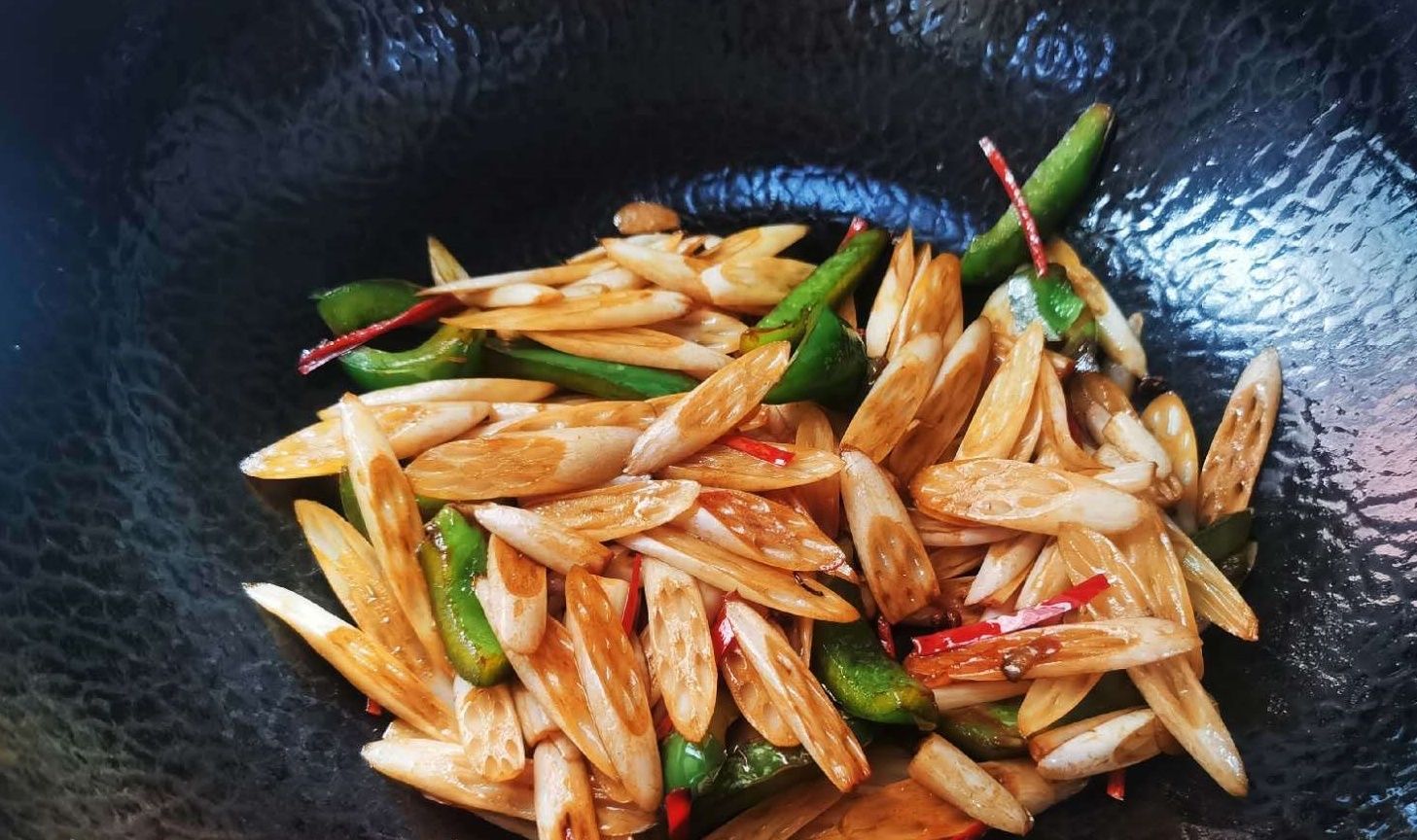 根状茎|它是“水中人参”，15元一斤，遇到不要错过，再不吃就要等明年