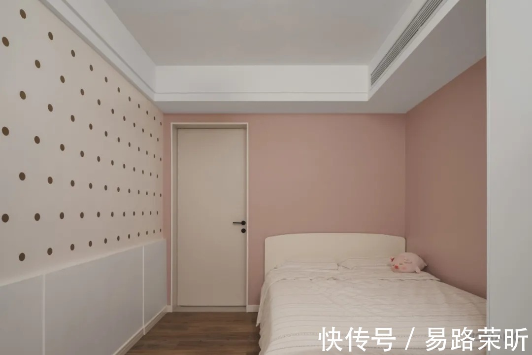 干湿分区|118㎡现代简约风三居,月球元素的运用、太空舱书房的设计,有趣