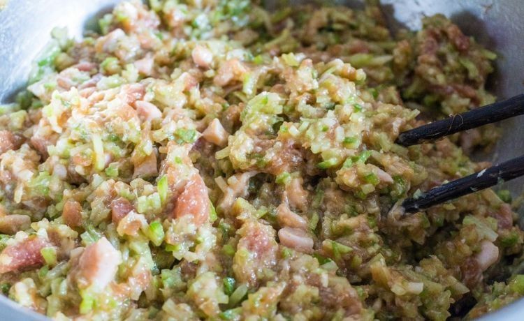 调萝卜猪肉馅，牢记3个调馅技巧，馅料鲜香多汁，饺子喷香好吃