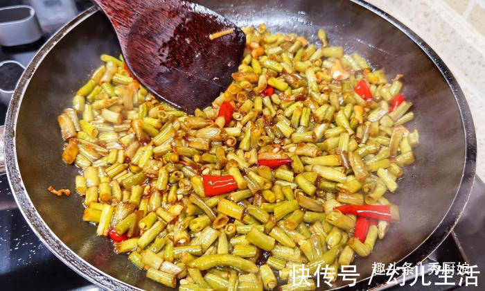 阵子|秋天,碰到此菜别手软,营养极高,多买点囤起来,再过阵子就贵了