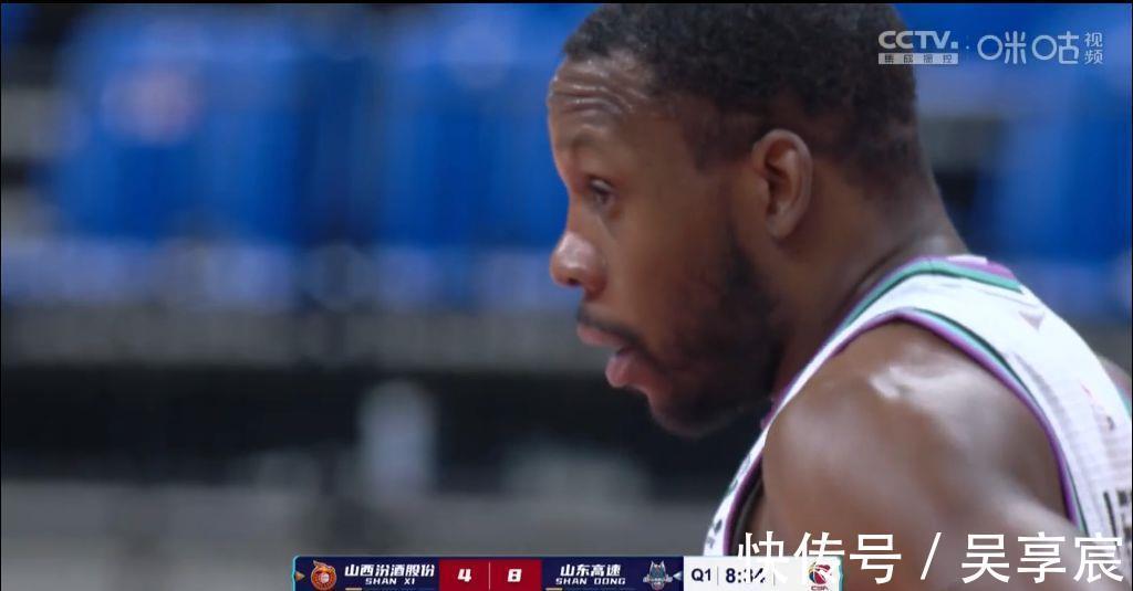 贾昊|陶汉林吉伦沃特联袂爆发,哈德森高效砍分,山东男篮51-43山西