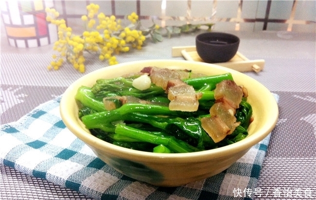 此菜搭配腊肉炒,尝过都说好,甘香油润,翠绿鲜嫩,一盘不够吃