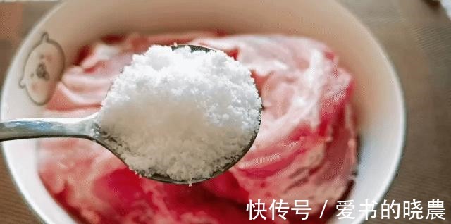 腊肉怎么腌制才好吃第1步不是抹盐，记住3个窍门，腊肉越放越香！