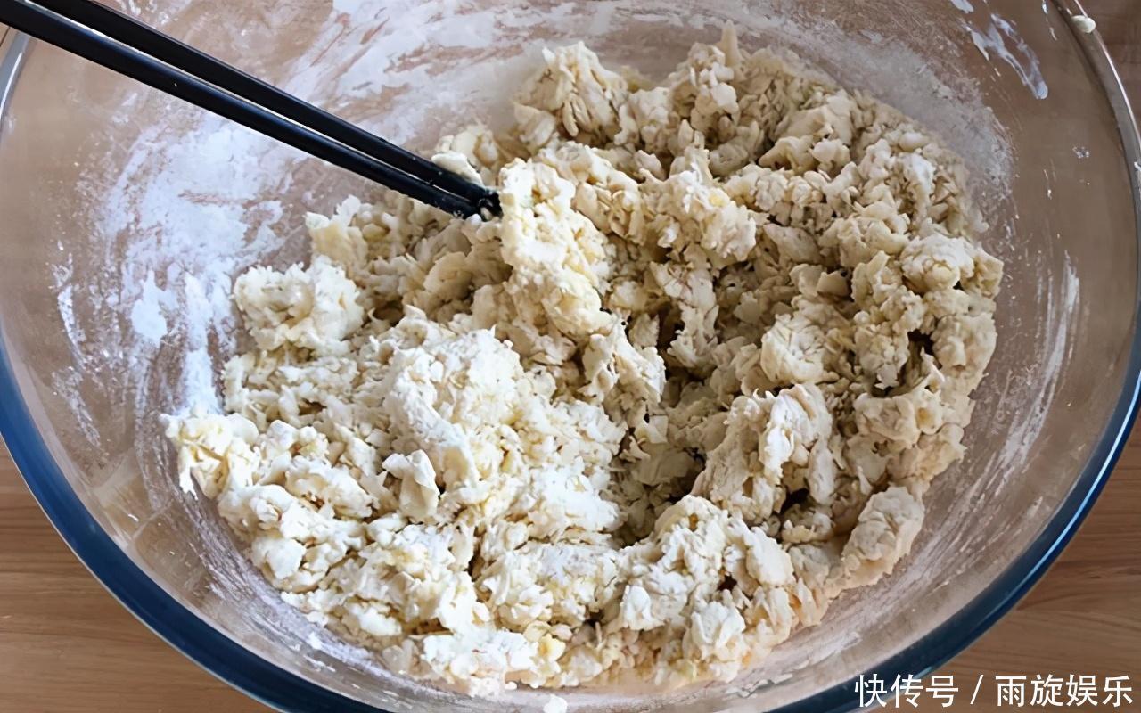 自从学会脆皮肉松小面包,家里面粉见底快,蓬松暄软,简单又好吃