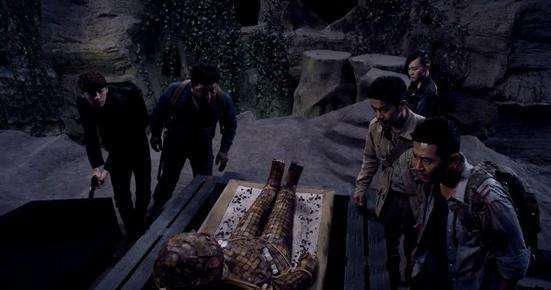 乡下村民捡到一堆金戒指,四处炫耀遭举报,专家大笑:上交国家吧