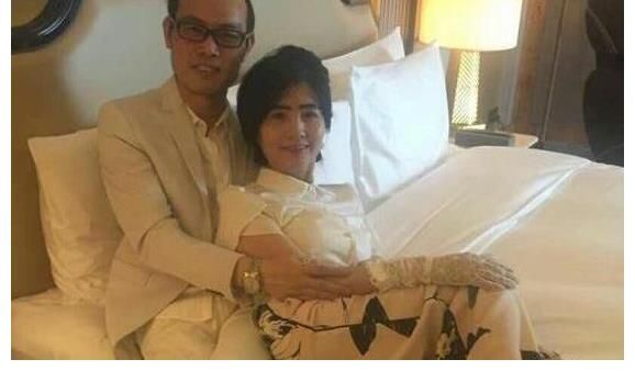 34岁小伙上非诚勿扰“抱”走51岁阿姨,时隔8年,两人现状如何?