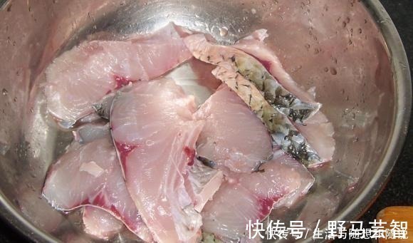 酸菜鱼|做酸菜鱼时，鱼片一煮就碎很多人少做一步，难怪鱼片碎了一锅