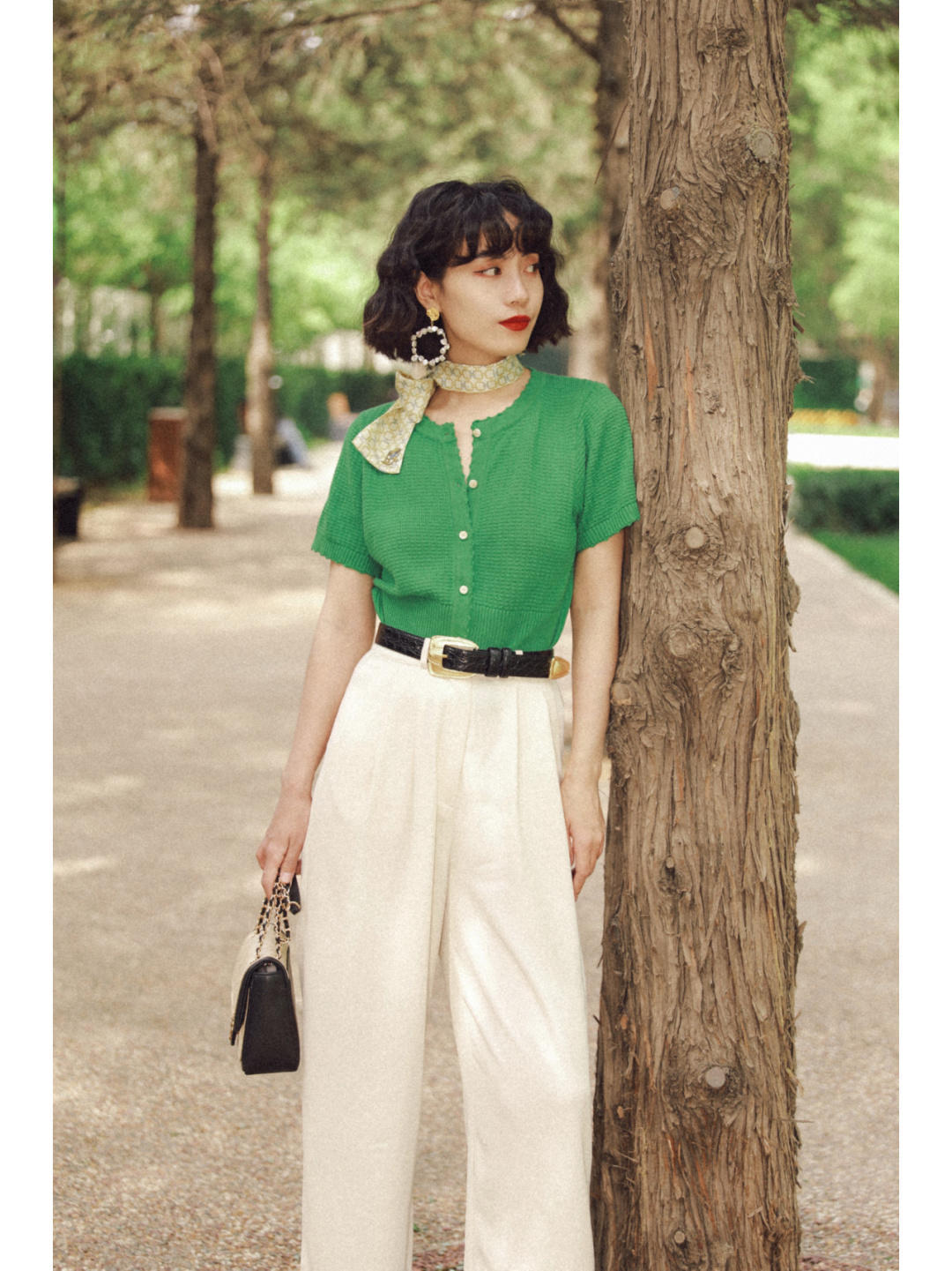 时尚|想要穿出少年感!不如试一试马甲衬衫+黑色西装裤,高级又时尚!