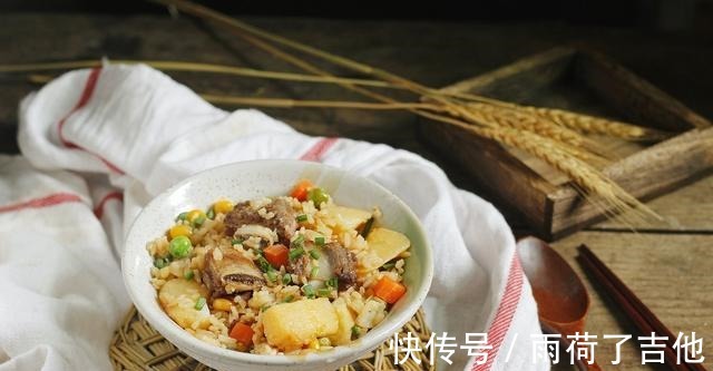 米饭的N种做法—第333课电饭锅排骨闷饭!
