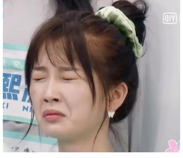 虞書欣在《青春有你》里面的表情包