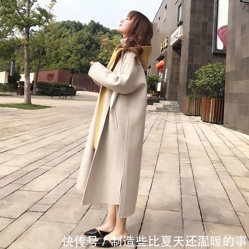 气质出众 建议大家大衣不要配黑裤子!现流行这样穿,美得无懈可击