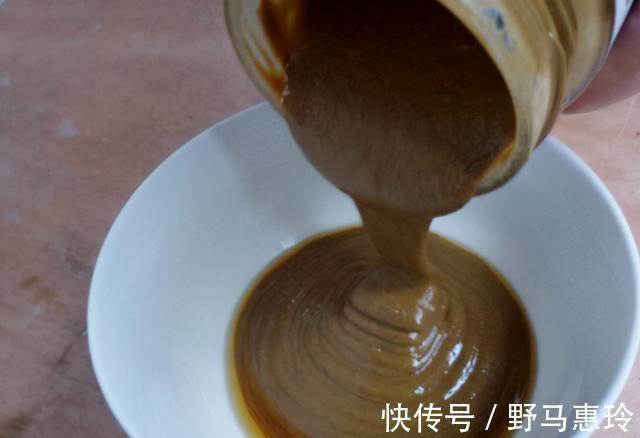 麻酱凉皮|调稀芝麻酱，有人用水有人用油，大厨教我正确做法，顺滑不成坨