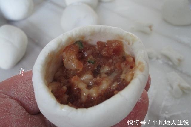 糯米粉这样做,比汤圆好吃多了,我家儿子连吃了5个才停嘴