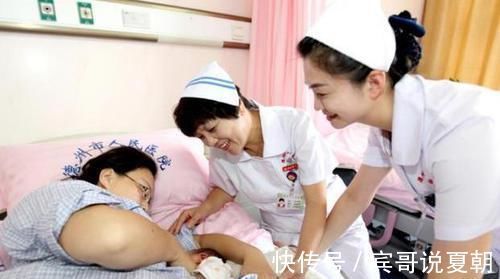 起名|爸爸姓“杨”,随口给五胞胎取了名字,登记出生证明时护士都佩服