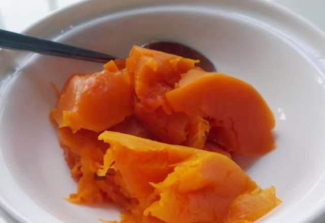 做南瓜饼,别只会加糯米粉,大厨:牢记3个小技巧,南瓜饼更香软