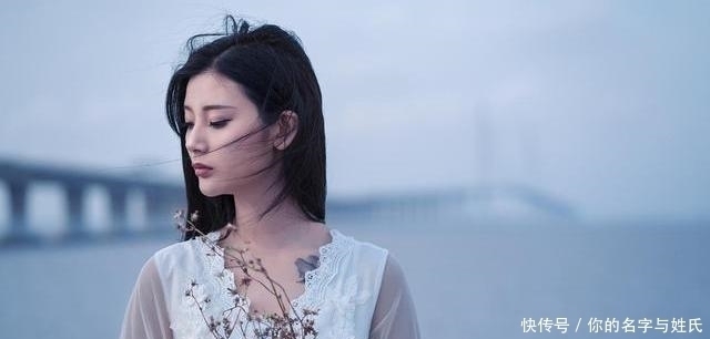 呵护|女人雌激素即将“见底”?3个习惯请早改,或能预防卵巢提前下岗