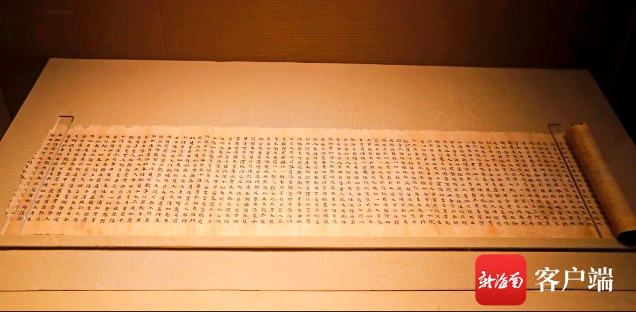  汪承贤摄|12月10日，到海南省博物馆看“觉色敦煌——敦煌石窟艺术展”