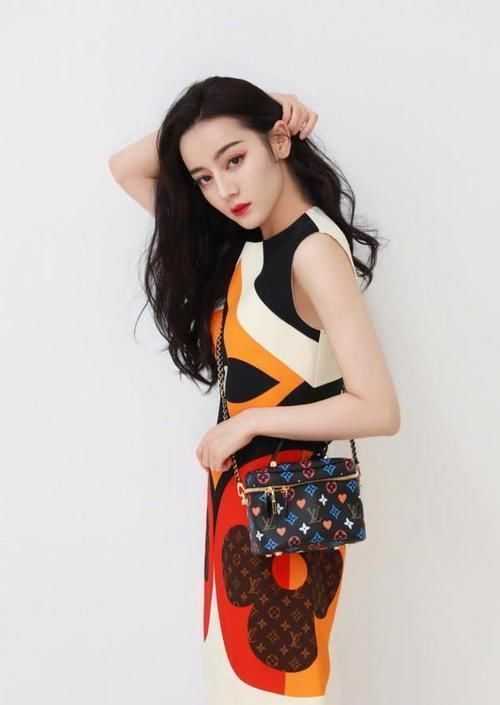 发型|今年最心动的5款发型,超显脸小还不挑人,给你的气质加分