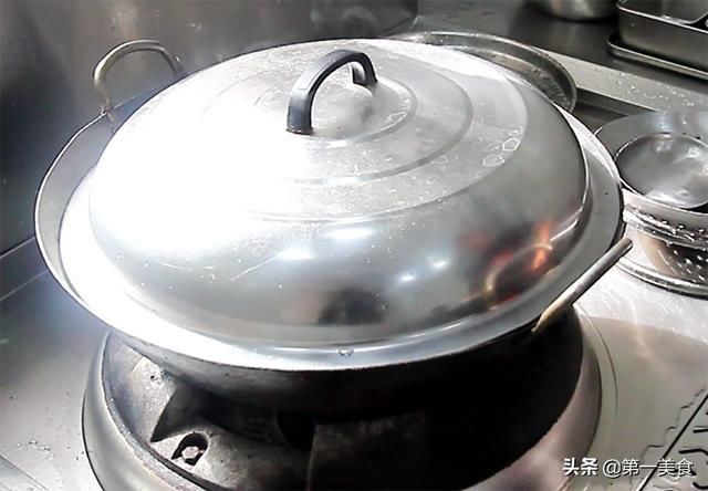 酱汁|酱泼豆腐好不好吃关键在于酱汁，厨师长分享饭店配方，香辣鲜嫩