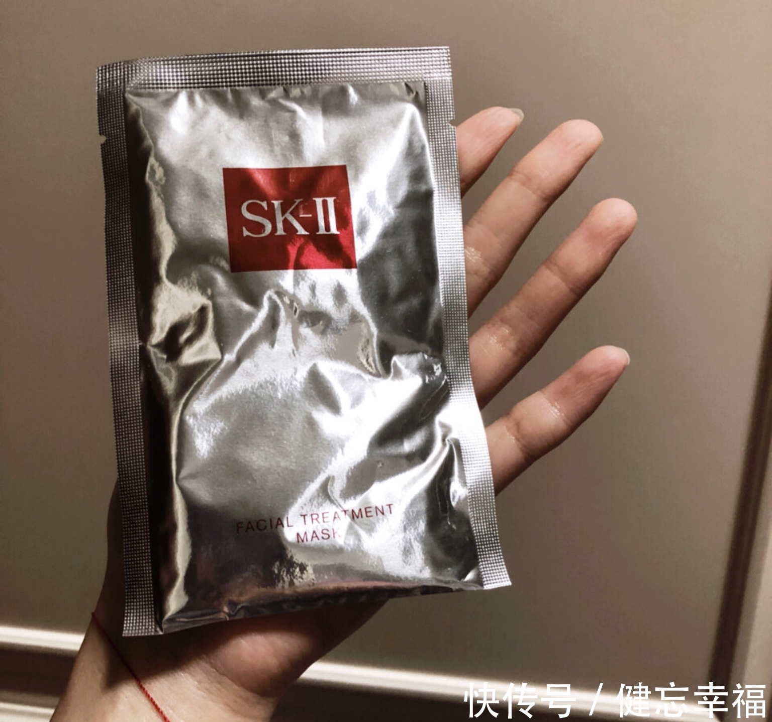 贵妇 月入过万的人都用啥护肤品？很多人都用不起，后两种也少有人知道